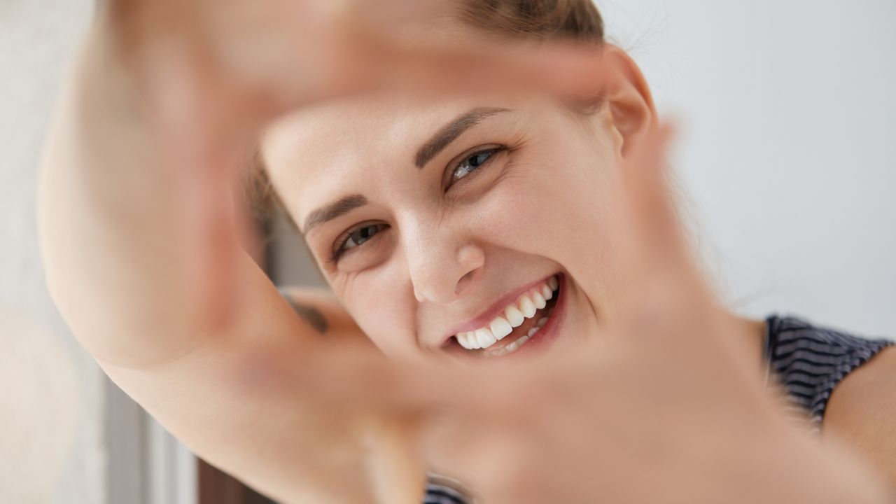 Lentes de contato dental sem desgaste são seguras