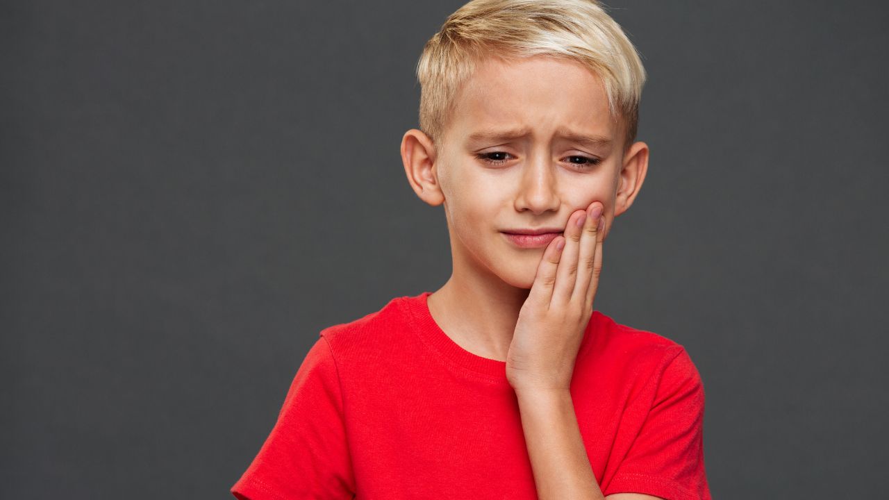 Trauma em dente de leite e consequências na infância Trauma em dente de leite e consequências na infância
