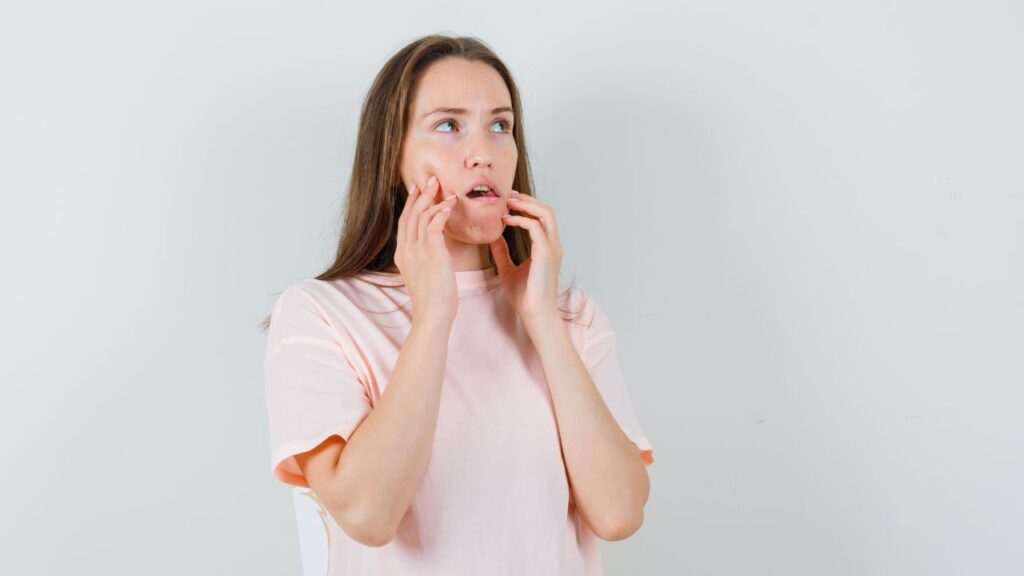 Quanto tempo demora para o dente siso rasgar a gengiva